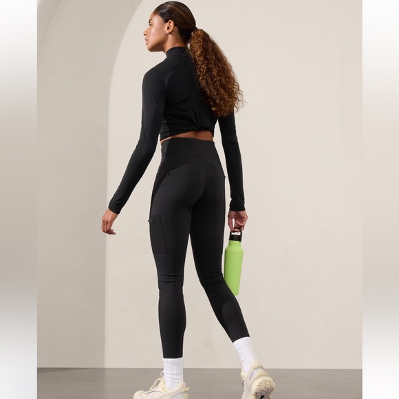 Athleta Headlands Hybrid High Rise Cargo Legging - Picture 2 of 11